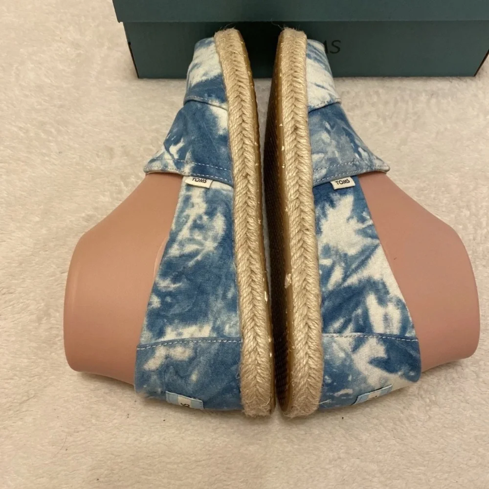 TOMS Blue And White Tie-Dye Espadrilles